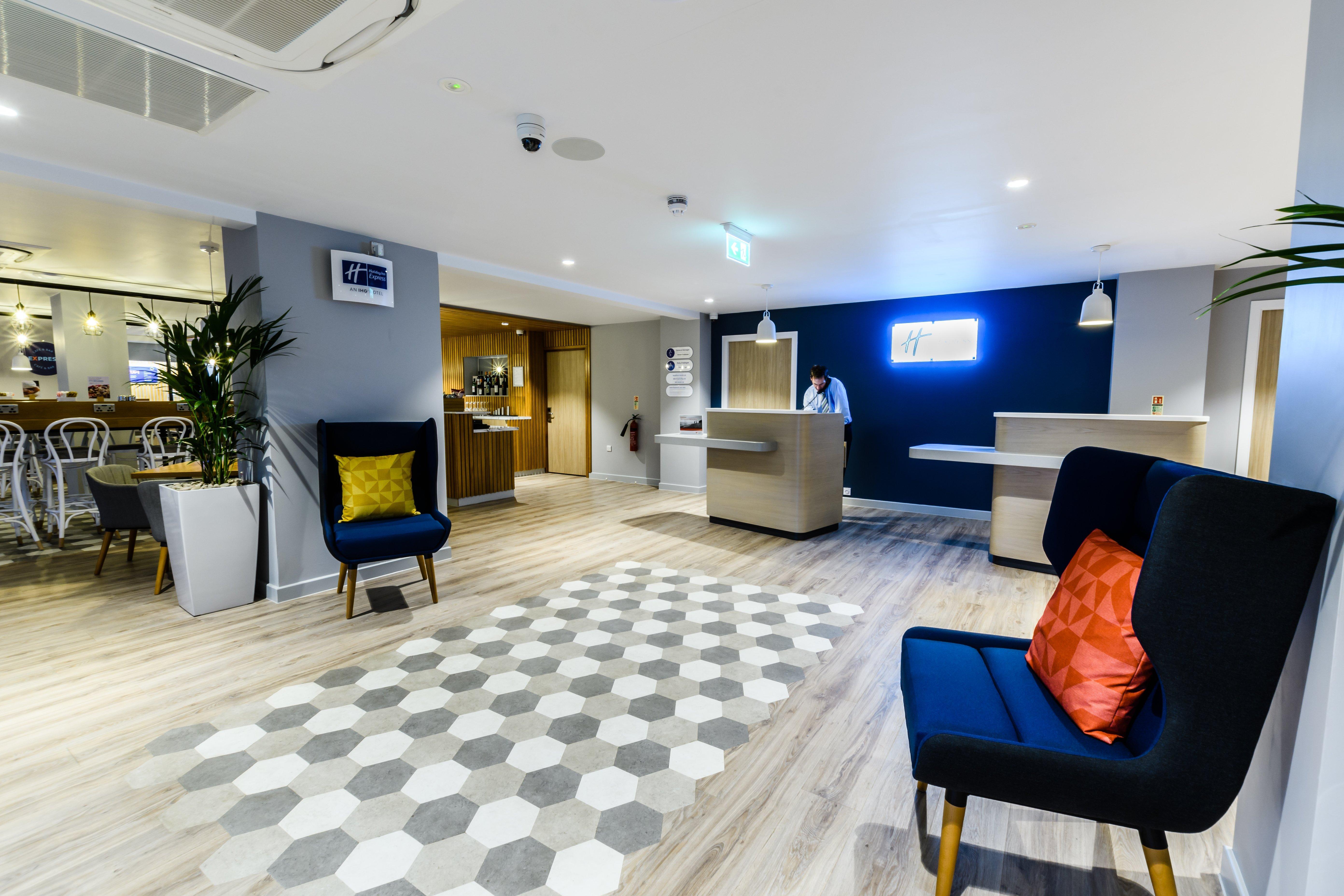 Holiday Inn Express - Wigan By Ihg Eksteriør billede
