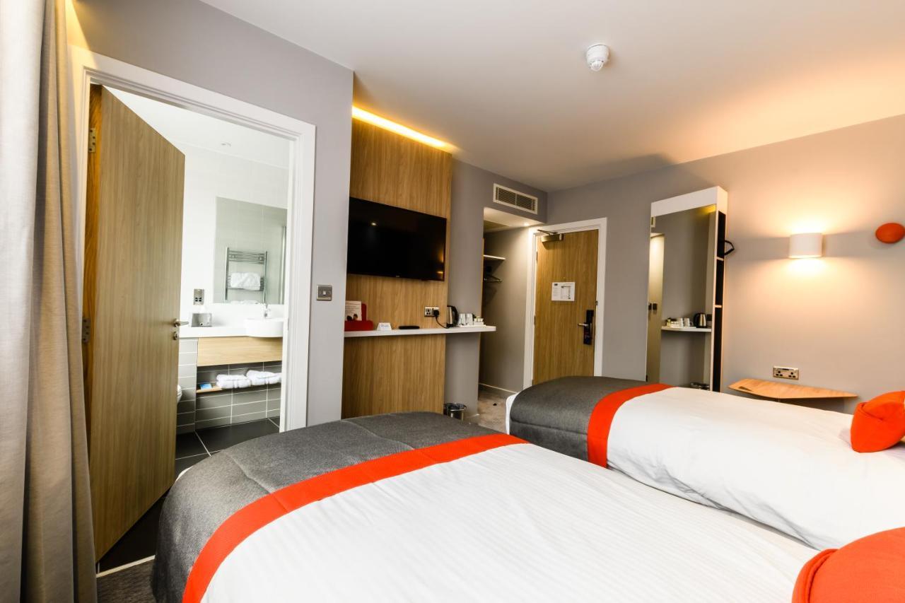 Holiday Inn Express - Wigan By Ihg Eksteriør billede