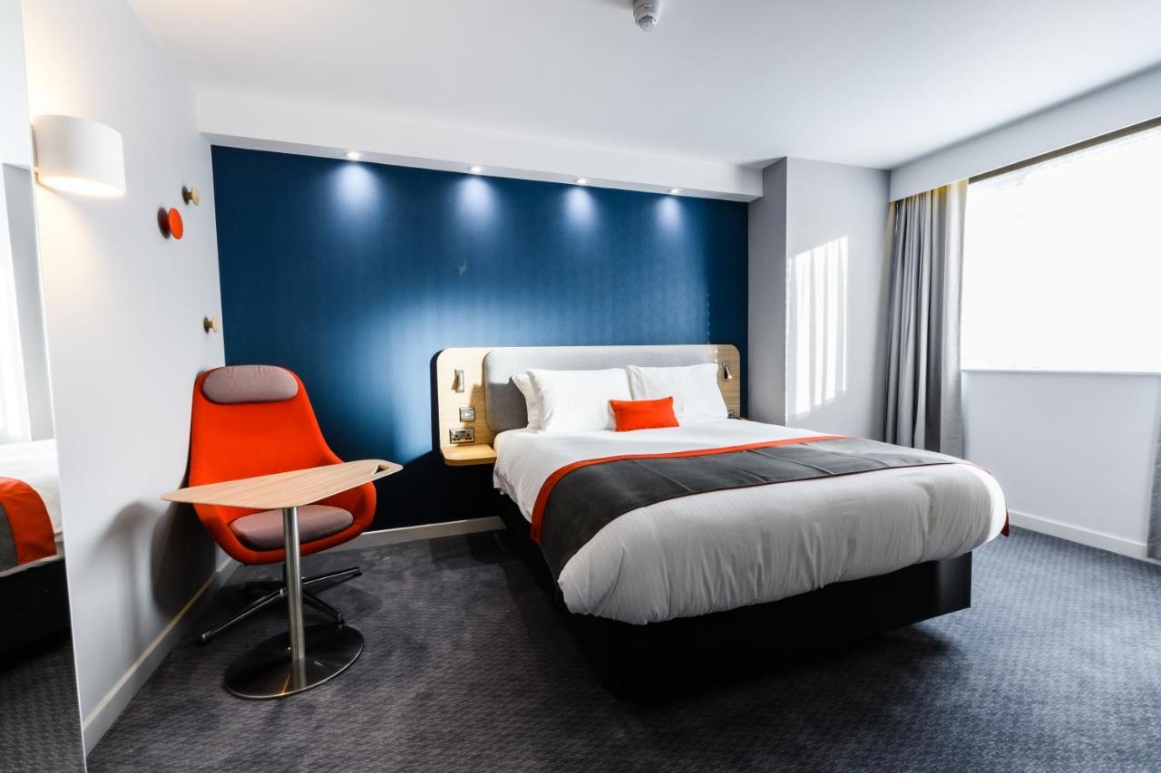 Holiday Inn Express - Wigan By Ihg Eksteriør billede