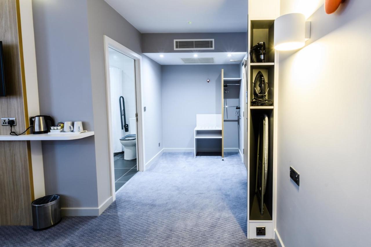 Holiday Inn Express - Wigan By Ihg Eksteriør billede