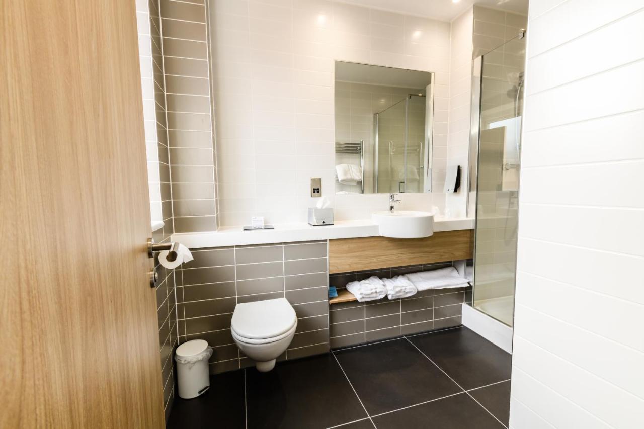 Holiday Inn Express - Wigan By Ihg Eksteriør billede