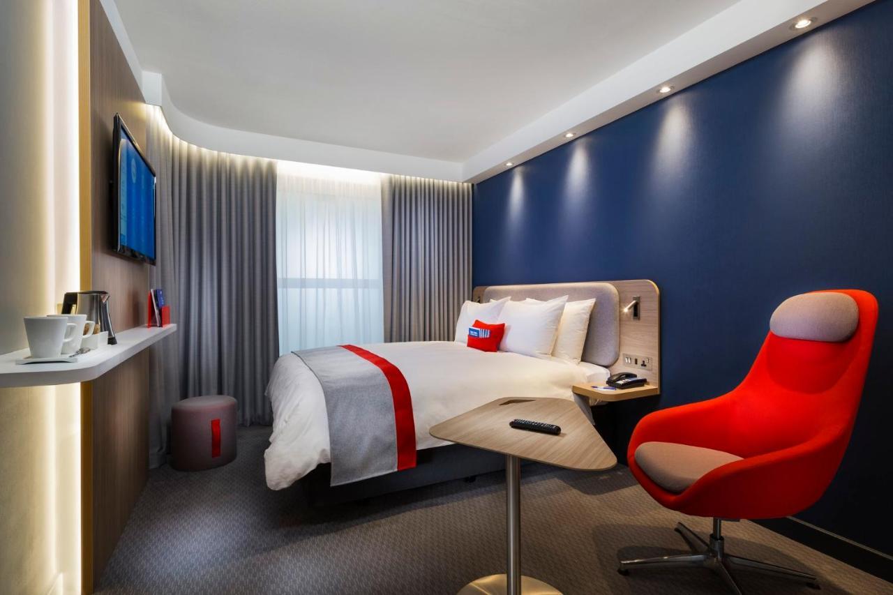 Holiday Inn Express - Wigan By Ihg Eksteriør billede